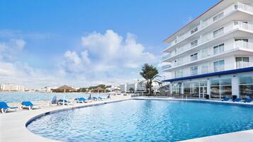 Outdoor pool, sun loungers