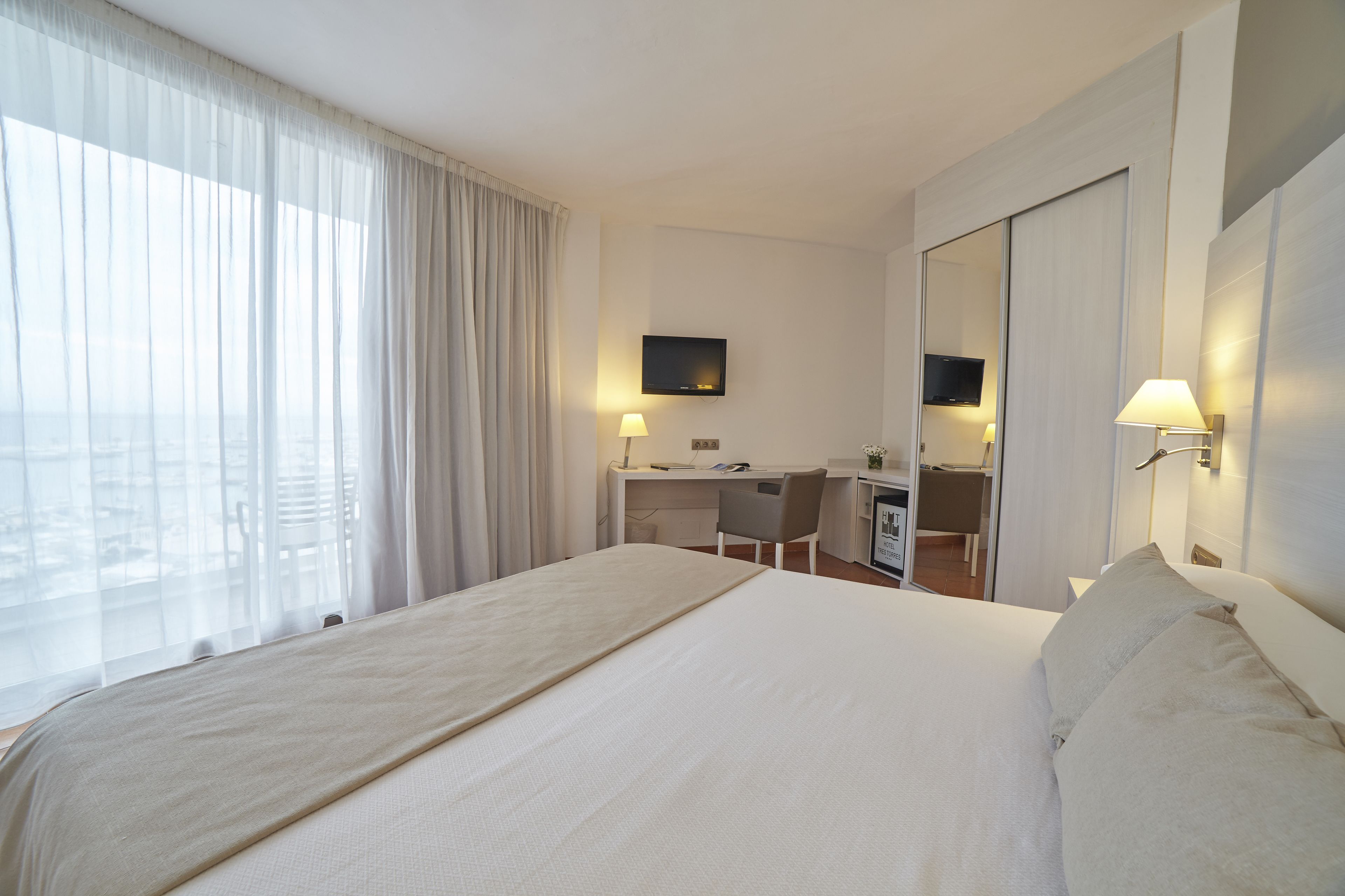 double room, terrace, sea view | 1 bedroom, minibar, in-room safe, desk