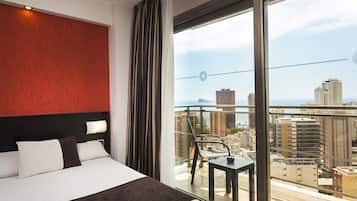 Premium bedding, in-room safe, desk, laptop workspace