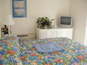 Studio, 1 Queen Bed, Kitchenette | Iron/ironing board, cots/infant beds, free WiFi - Royal Orleans by TRS Inc. (Redington Beach)