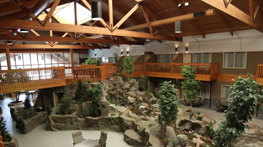 C'mon Inn Hotel & Suites