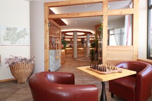 Flat-screen TV - Alpen Garten Hotel Margherita (Rumo)