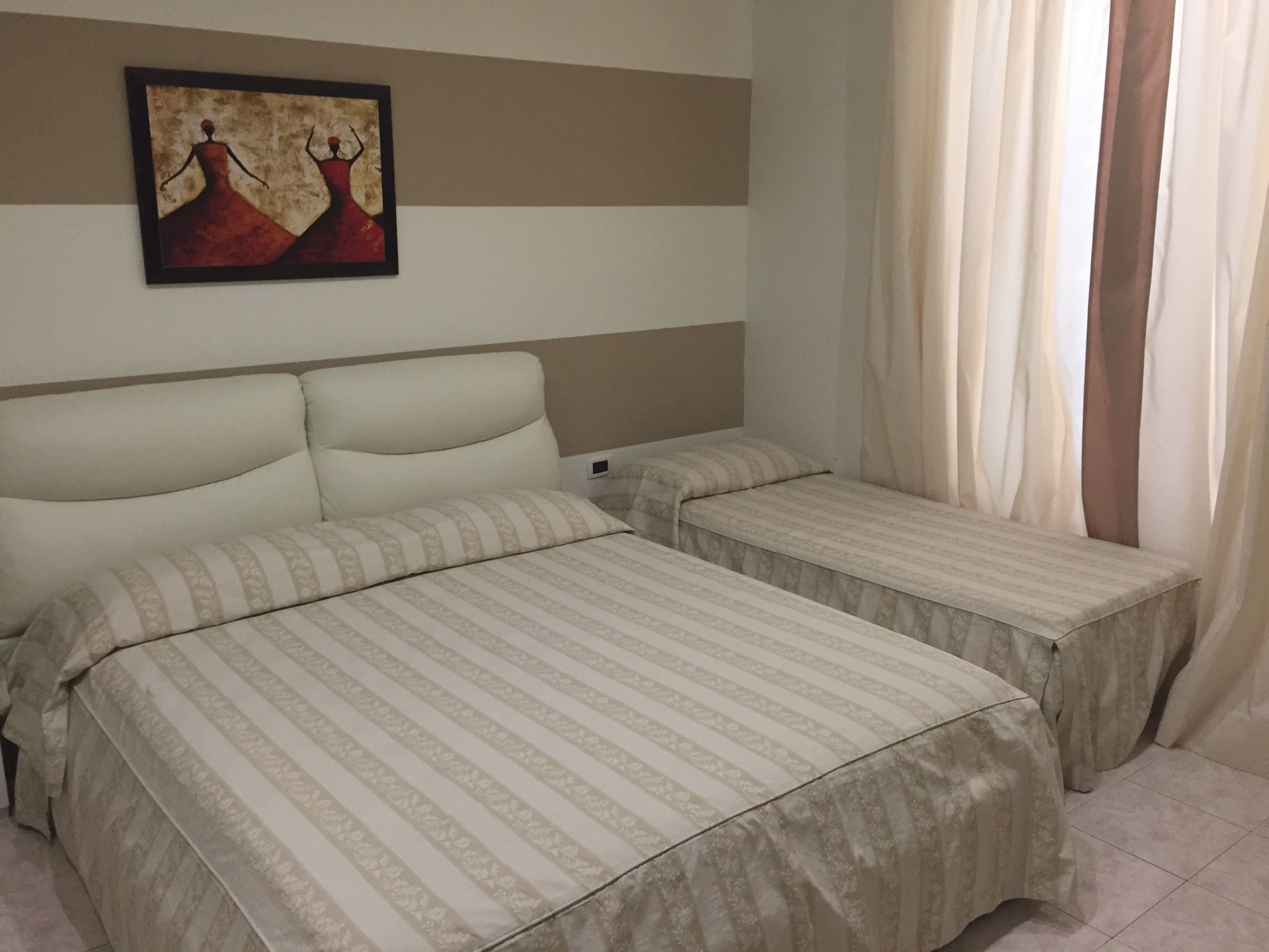 standard triple room | down duvets, minibar, in-room safe, desk