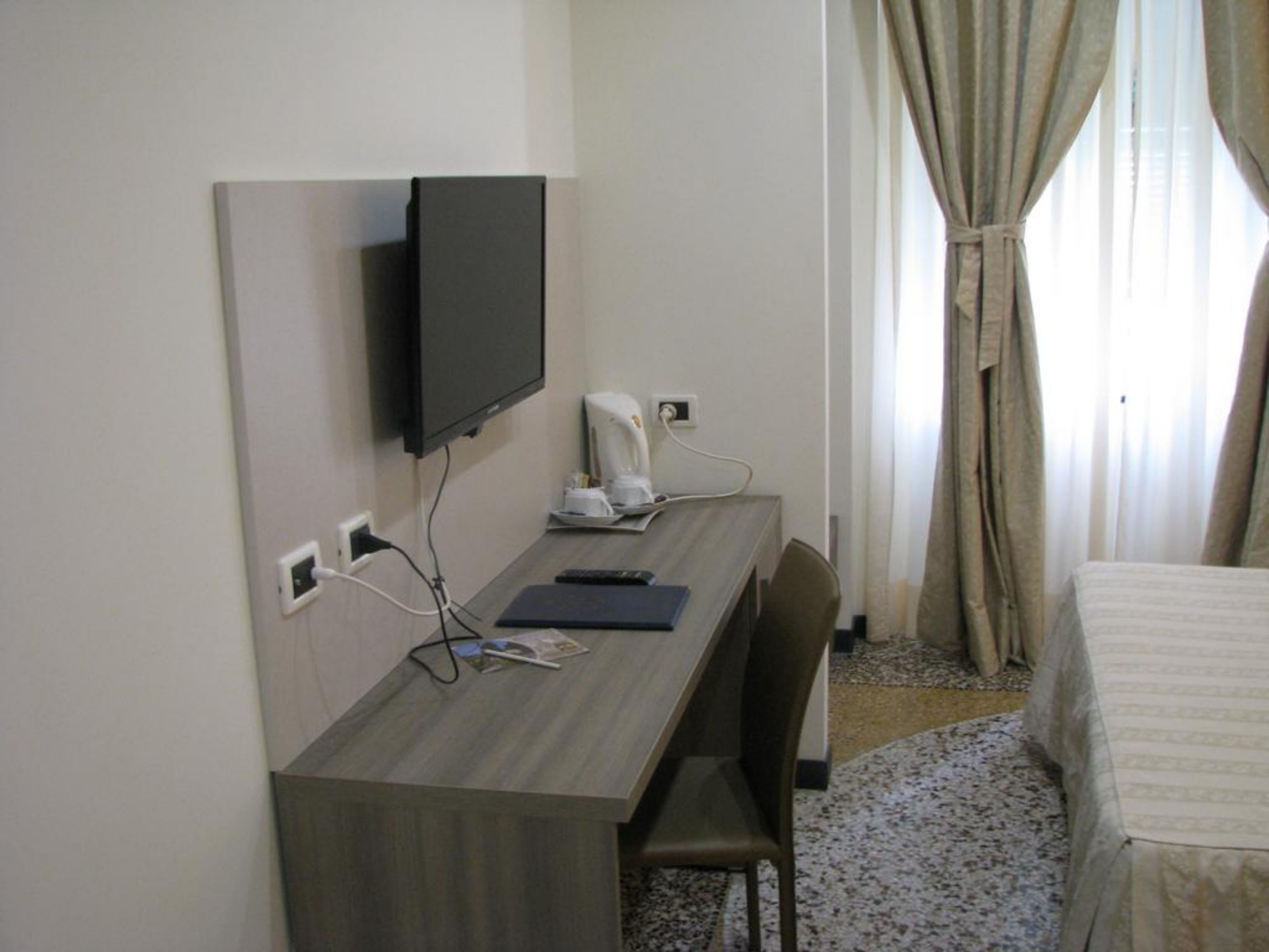 down duvets, minibar, in-room safe, desk