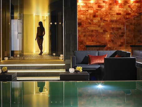 Fitnessbereich. Westport Coast Hotel