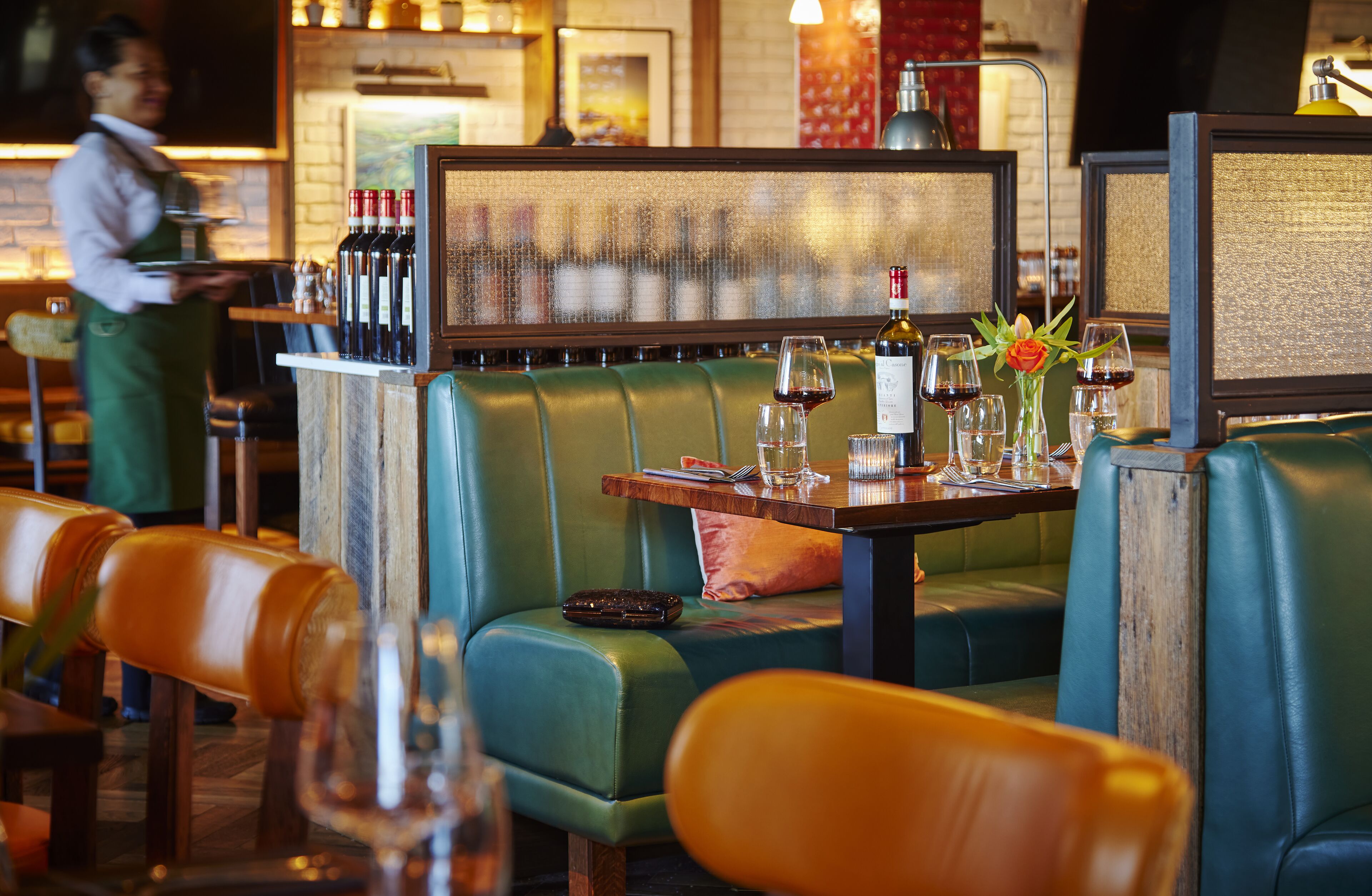 serves lunch and dinner