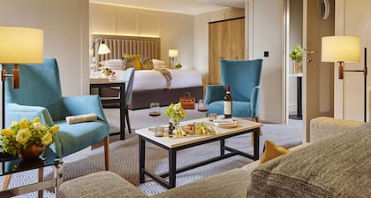 Westport Coast Hotel