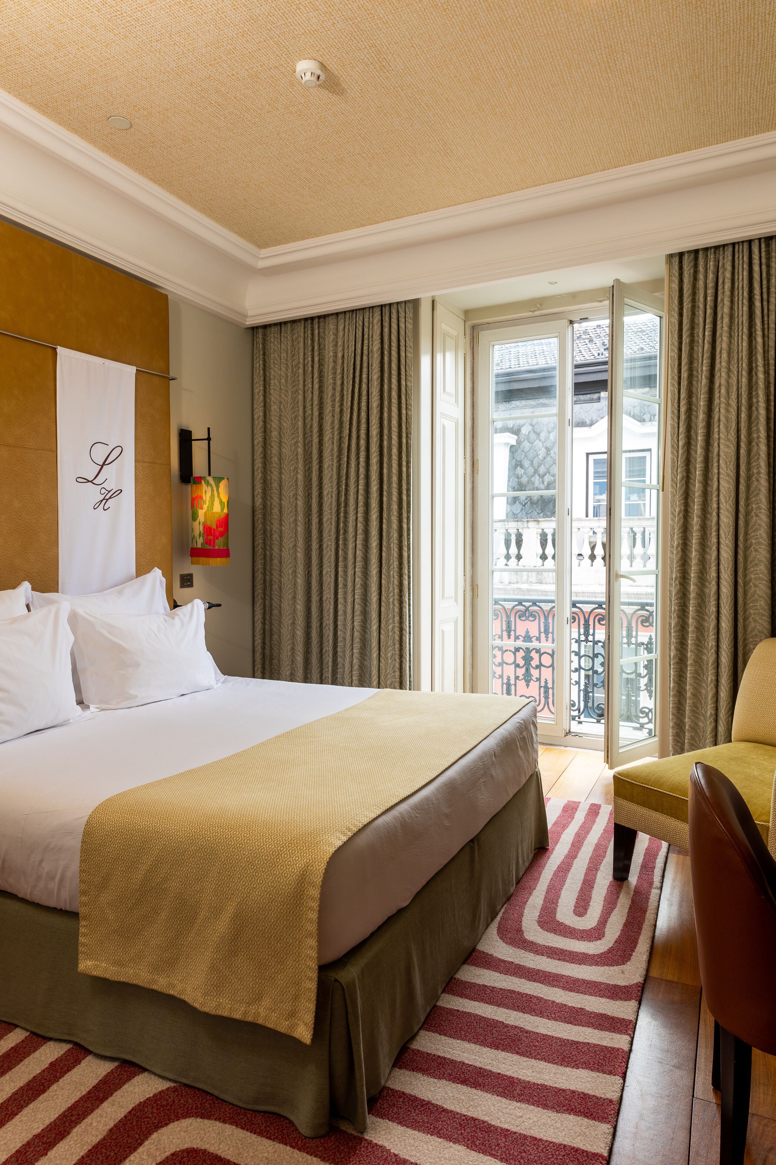 baixa double room | hypo-allergenic bedding, minibar, in-room safe, desk
