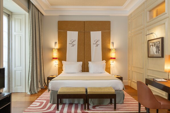 Heritage Double Room | Hypo-allergenic bedding, minibar, in-room safe, desk