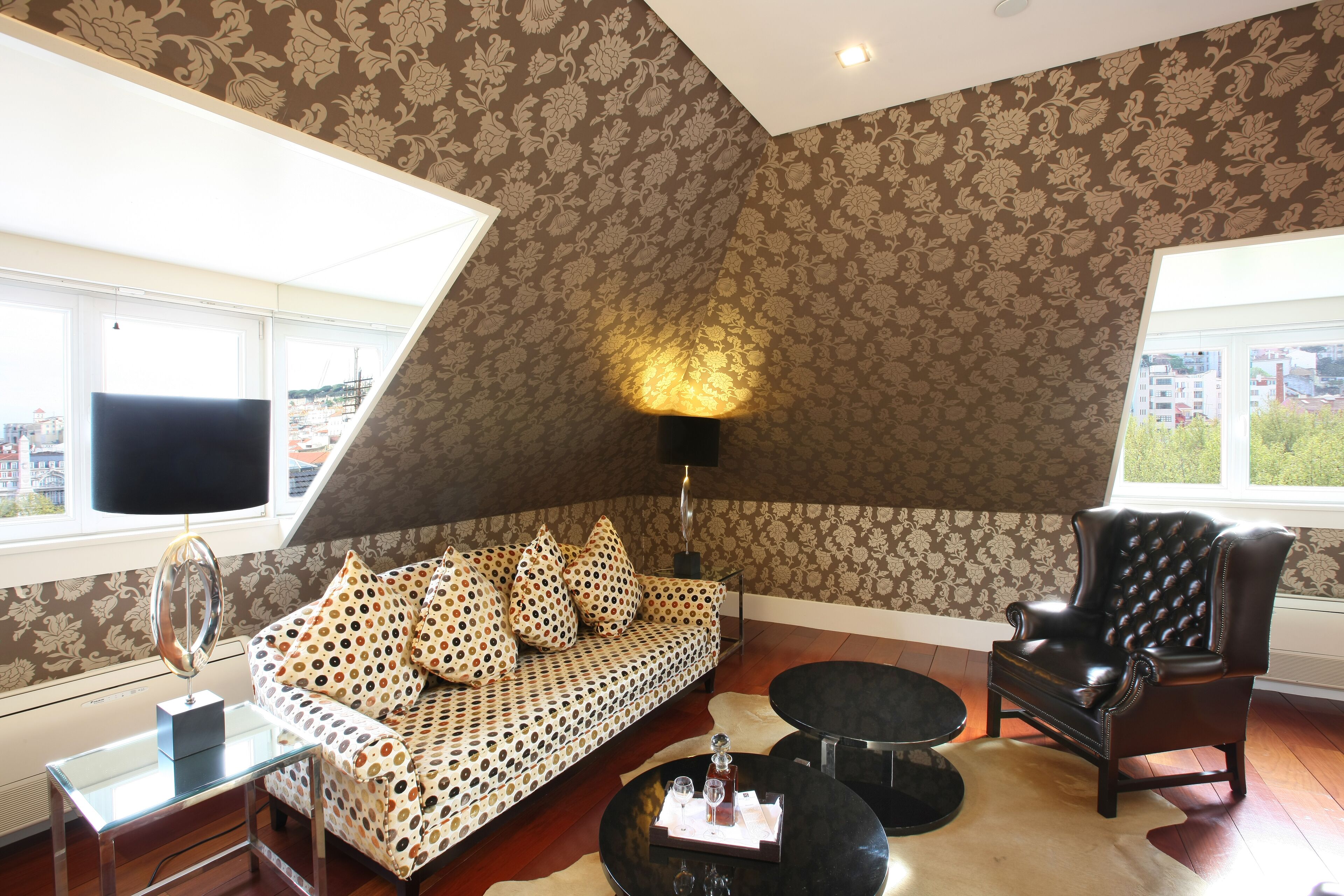 junior suite avenida | hypo-allergenic bedding, minibar, in-room safe, desk