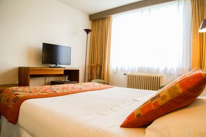 Double Room | In-room safe, desk, free cribs/infant beds, free WiFi - Hotel Los Navegantes (Punta Arenas)