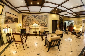 Lobby - Hotel Los Navegantes (Punta Arenas)