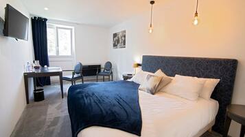 Premium bedding, pillow-top beds, free cots/infant beds, free WiFi