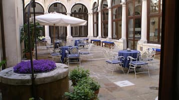 Außenbereich für Bankette