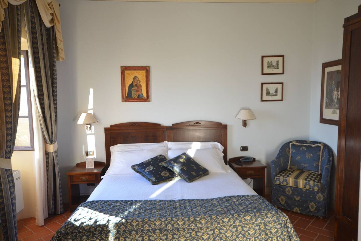 Quarto casal ou duplo exclusivo, 1 cama Queen, para não fumantes, vista para o vale | Edredons de pluma, frigobar, cofres nos quartos, escrivaninha