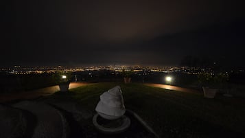 Vue sur la ville depuis lâhĂ©bergement
