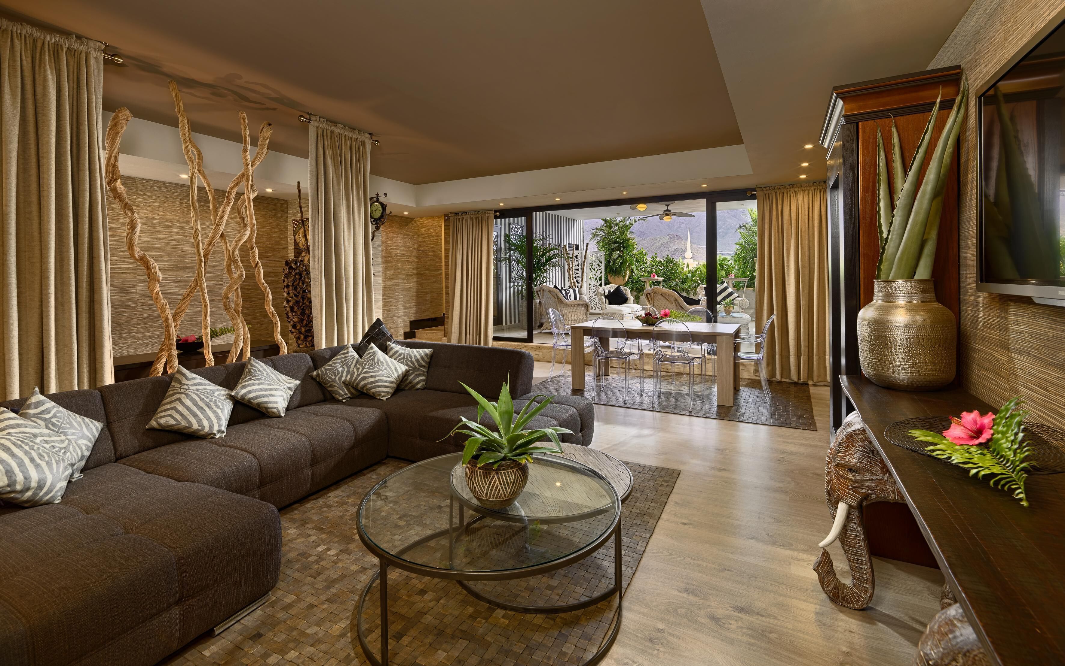 1 chambre, minibar, coffres-forts dans les chambres