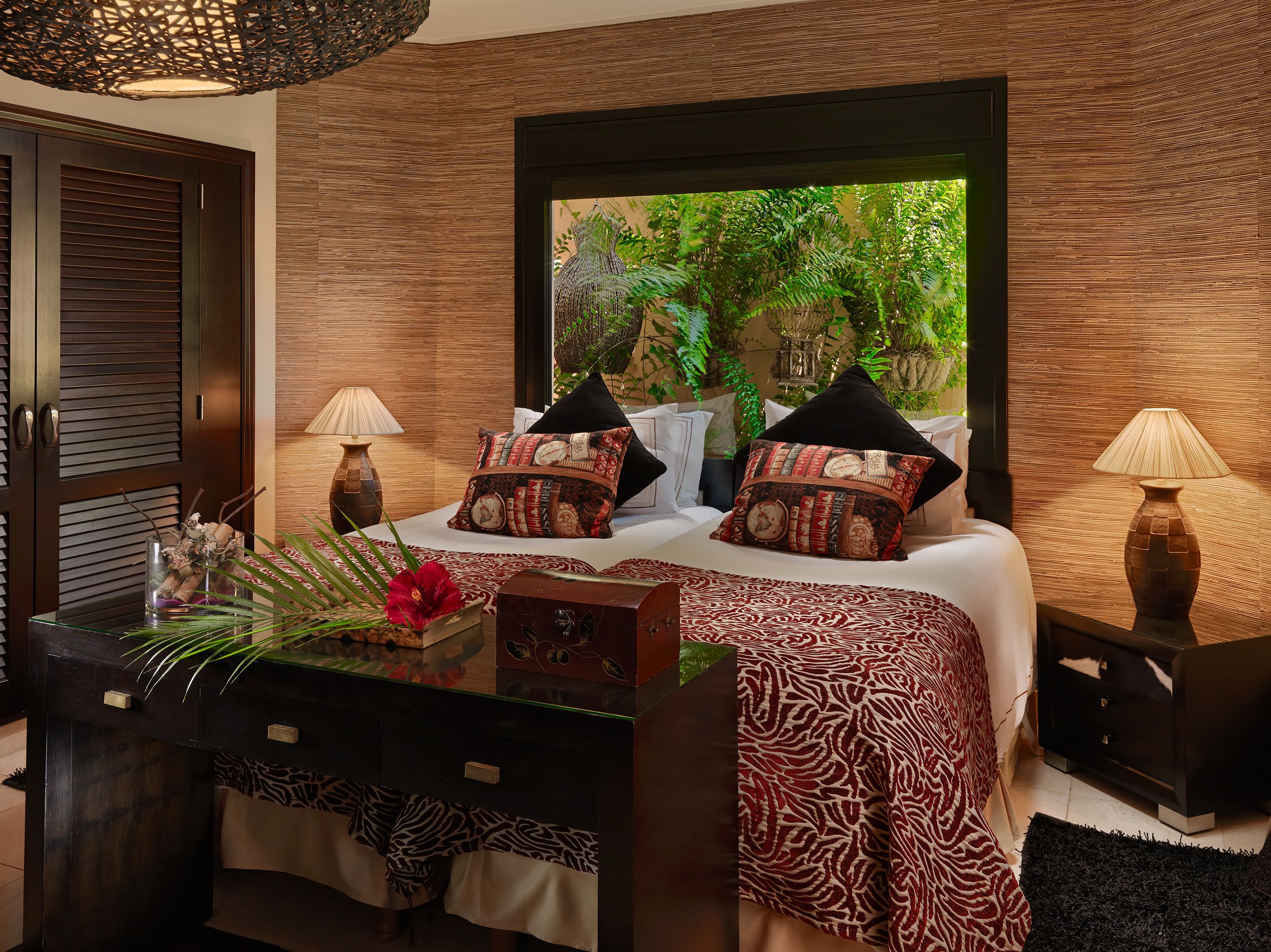 2 bedroom majestic villa (with private heated pool) | 2 bedrooms, minibar, in-room safe, individually decorated