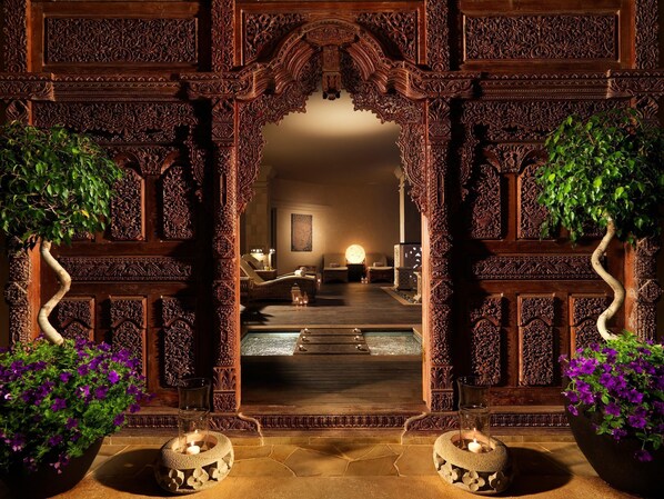Espace de soins pour les couples, sauna, bain à remous, hammam, hammam