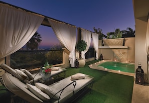 1 bedroom Duchess Villa (with private heated pool)