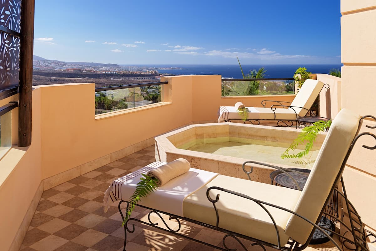 1 bedroom, minibar, in-room safe, individually decorated