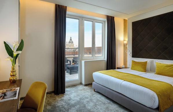 Comfort Room, Terrace