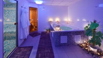 Indoor spa tub