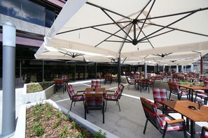 Aamiainen, lounas ja illallinen