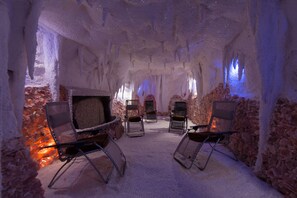 Sauna, hot tub, steam room, body treatments, hydrotherapy - Hotel Thermal (Karlovy Vary)