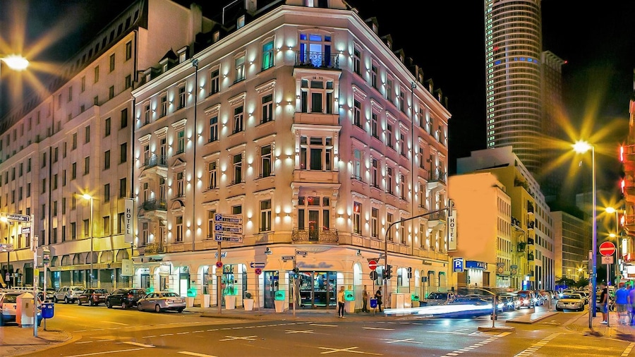 Grand Hotel Downtown