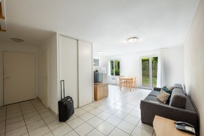 Apartment, 2 bedrooms, for 6 people | Living area | Flat-screen TV - Garden & City Lyon Lissieu (Lissieu)
