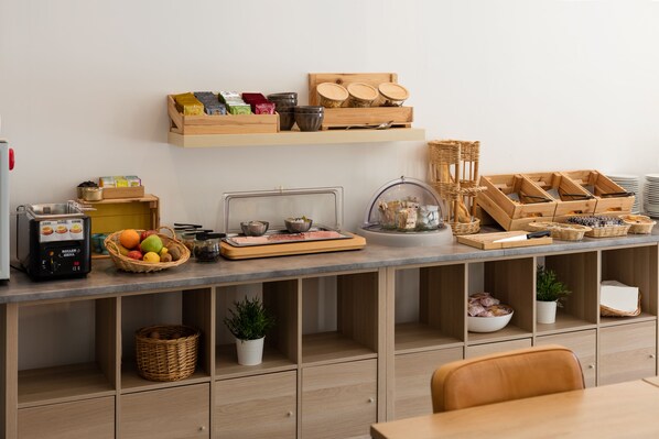 Daily buffet breakfast (EUR 12.9 per person)