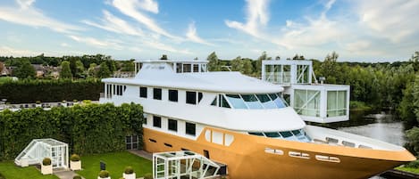 Behandelingskamers voor koppels, een sauna, een bubbelbad, een stoombad