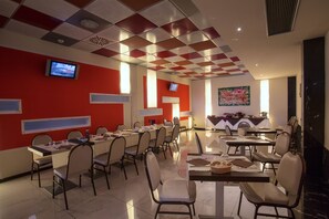 Desayuno continental incluido todos los días 