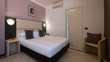 2 bedrooms, down comforters, minibar, in-room safe