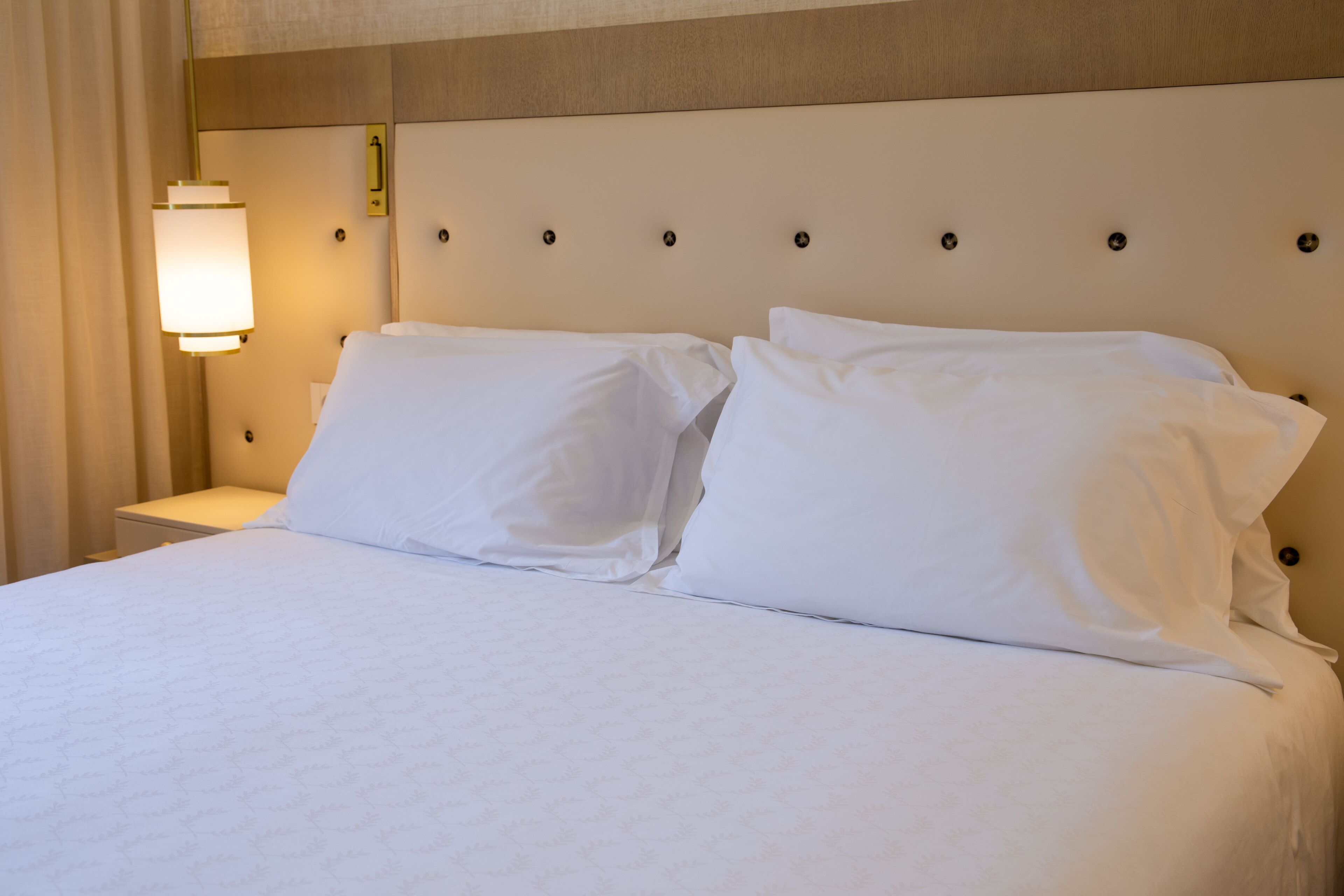deluxe double or twin room | 2 bedrooms, in-room safe, blackout curtains, free wifi