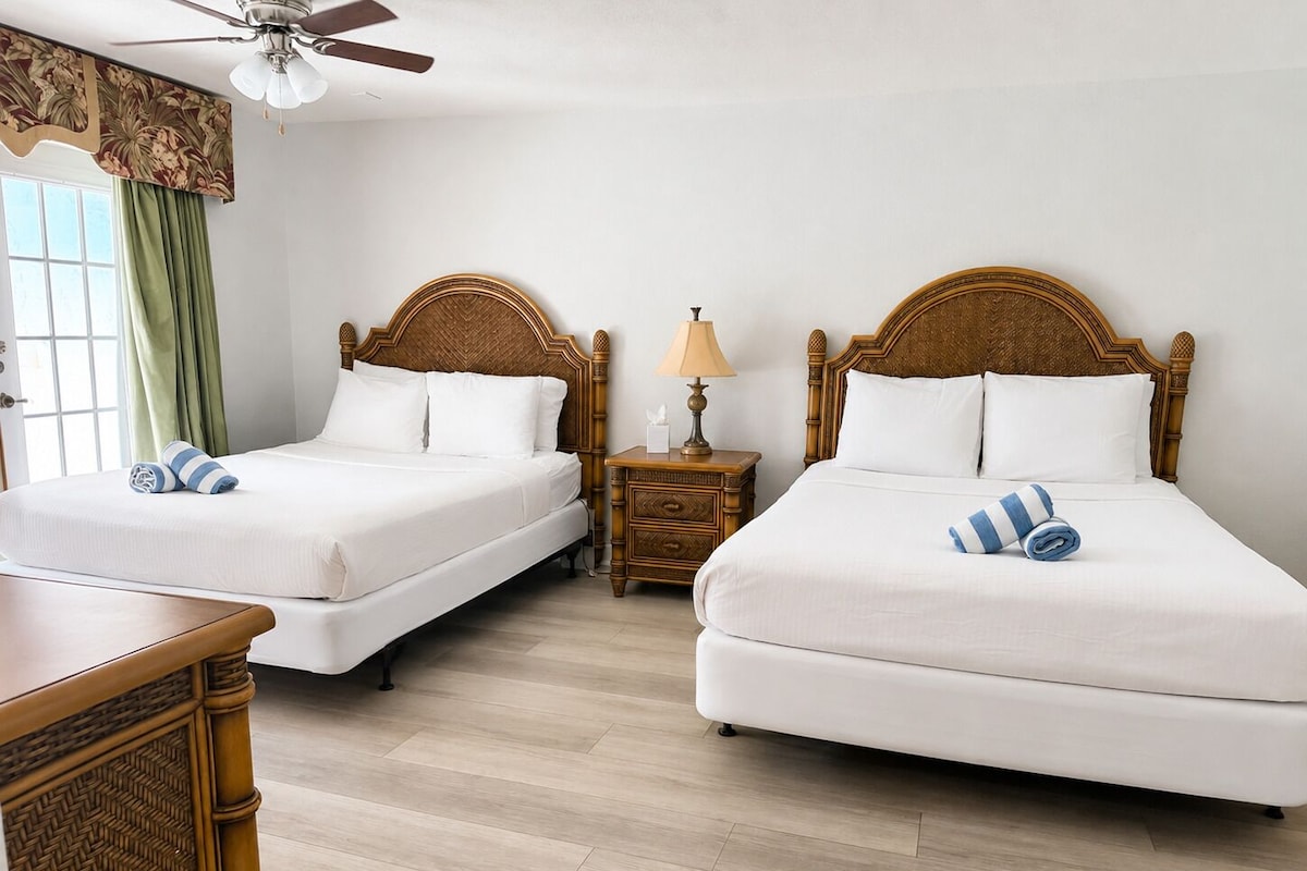 Comfort Suite | Premium bedding, down duvets, iron/ironing board, individually furnished