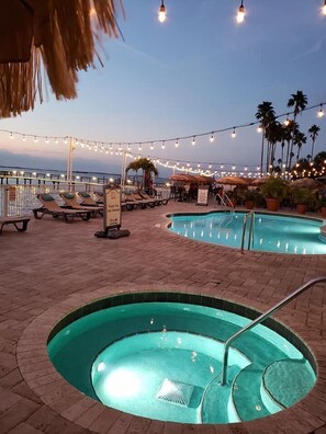 Exterior - Beso Del Sol Resort (Dunedin)
