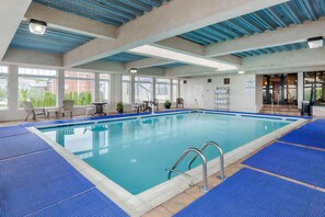Pool - Atlantic Beach Hotel Newport (Middletown)