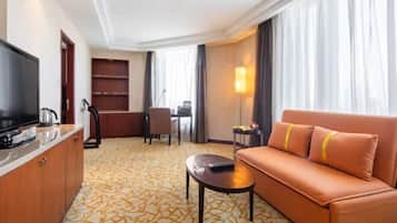 In-room safe, iron/ironing board, cribs/infant beds, Internet