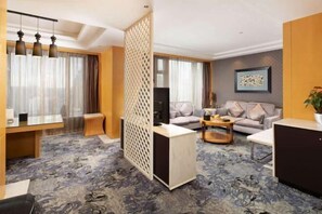 In-room safe, iron/ironing board, cots/infant beds, Internet - Celebrity City Hotel Nanjing (Nanjing)