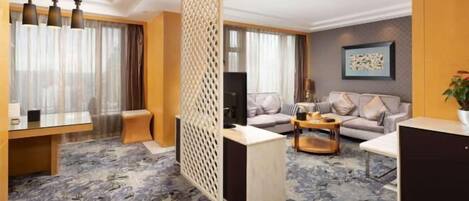 In-room safe, iron/ironing board, cribs/infant beds, Internet