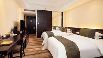 Zimmersafe, Bügeleisen/Bügelbrett, Babybetten, Internetzugang