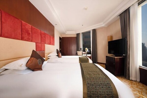 In-room safe, iron/ironing board, cots/infant beds, Internet