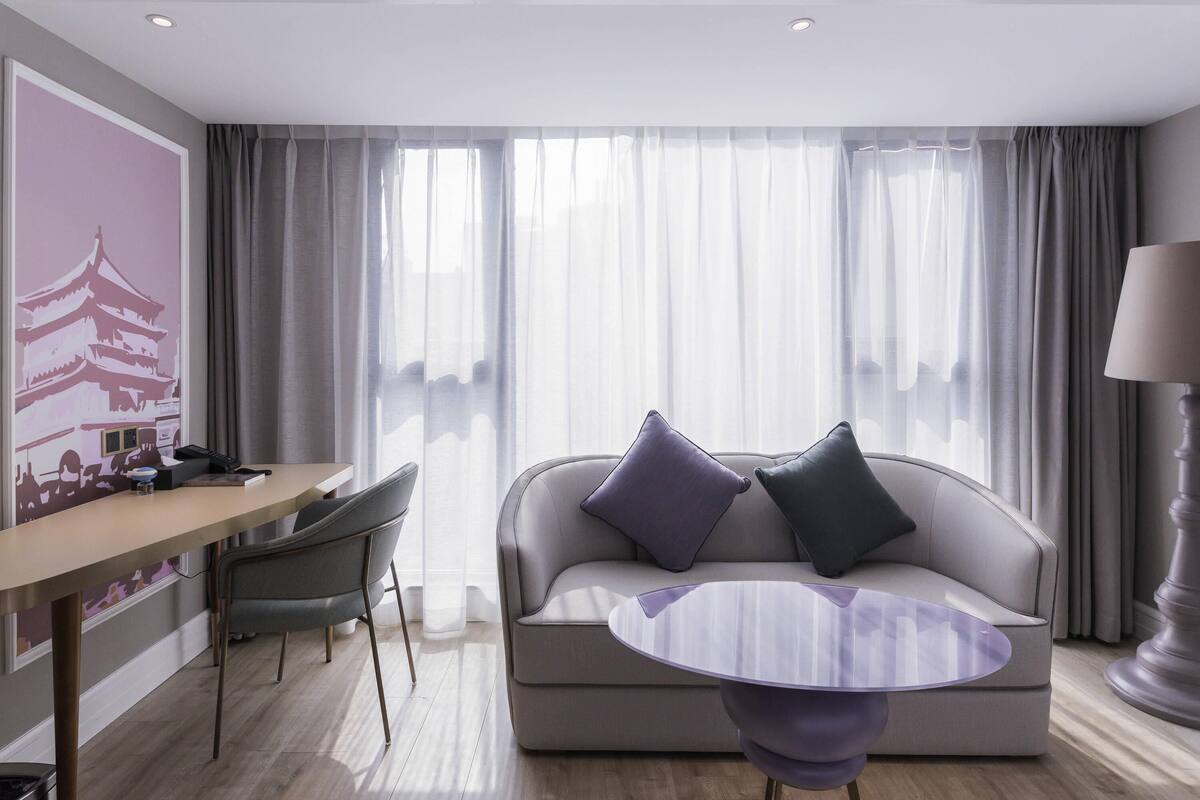 Rom – deluxe, 2 enkeltsenger | Minibar, safe på rommet, skrivebord og wi-fi (inkludert)