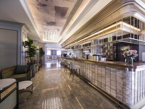 Bar (en la propiedad)