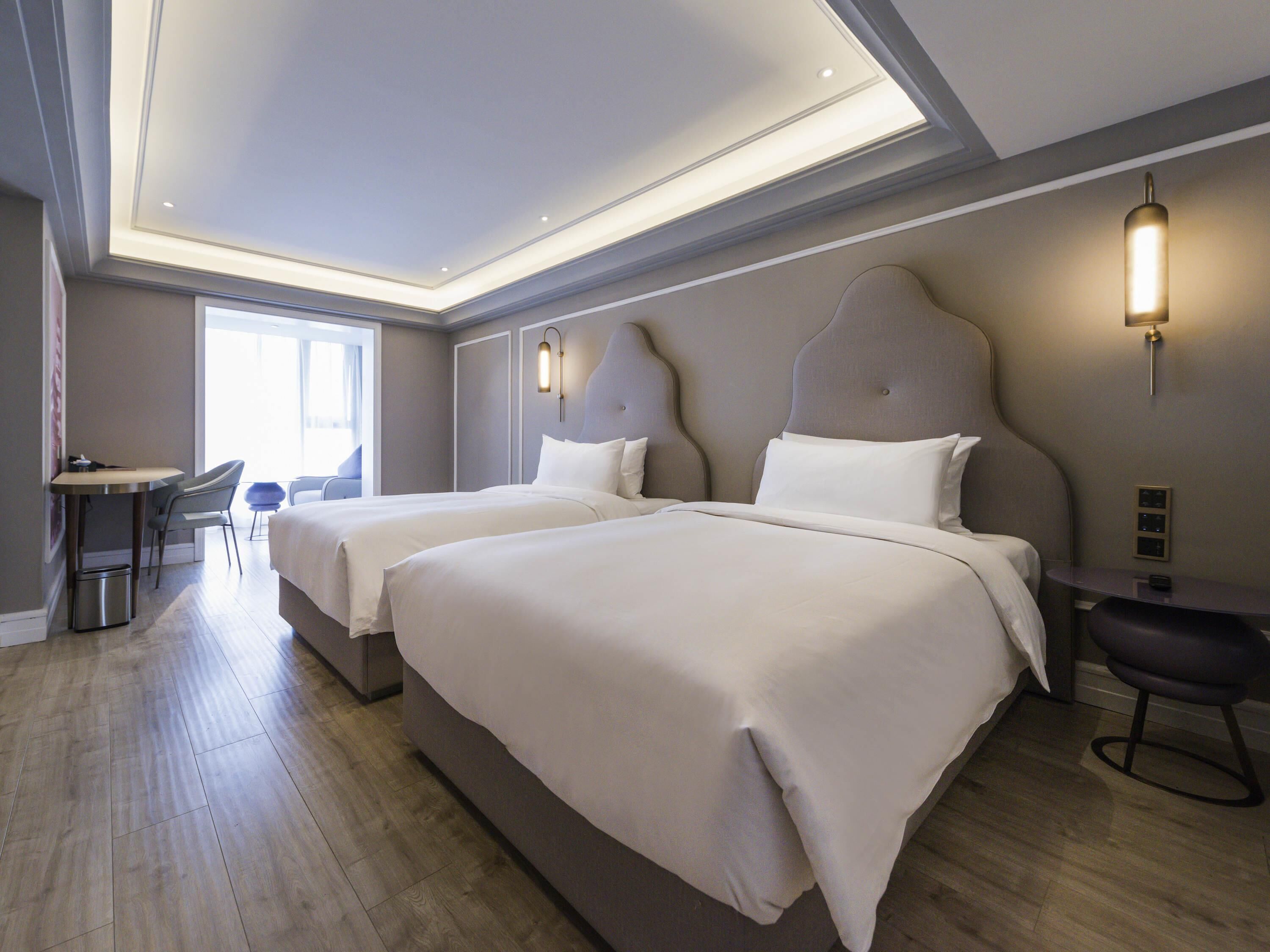 Phòng Superior, 2 giường đơn | Minibar, két bảo mật tại phòng, bàn 