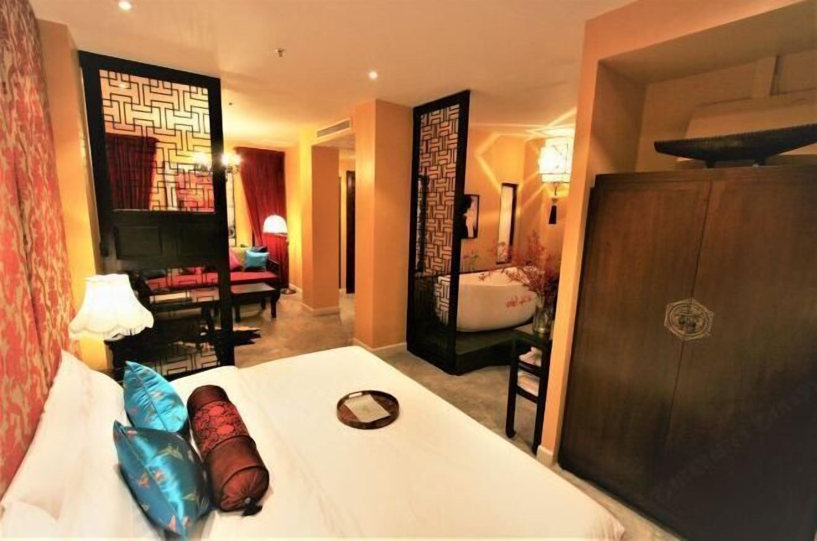 1 bedroom, premium bedding, in-room safe, individually decorated