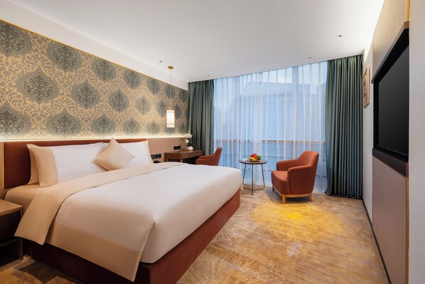 Minibar, caja de seguridad en la habitación y despertador