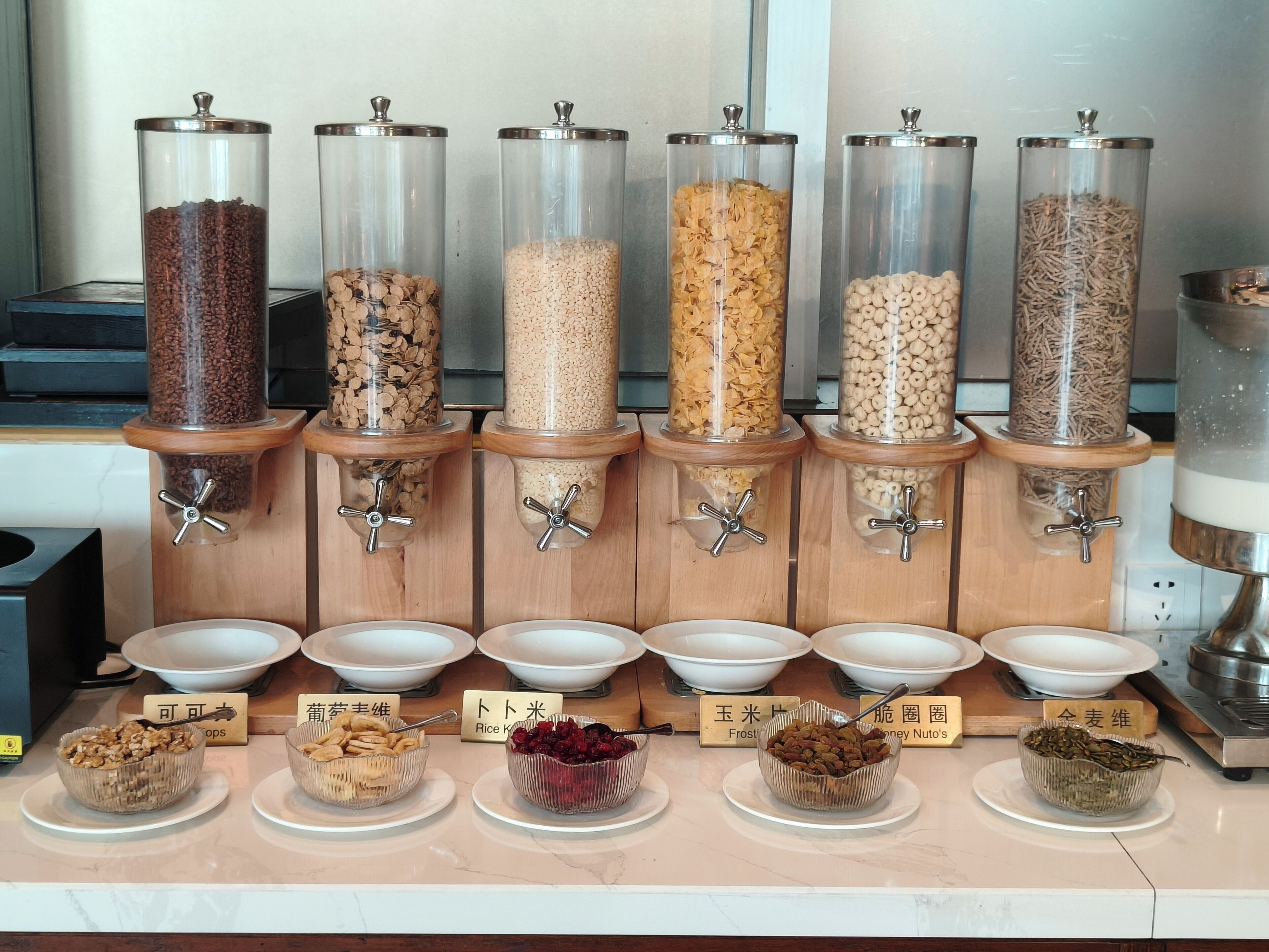 daily buffet breakfast (cny 158 per person)